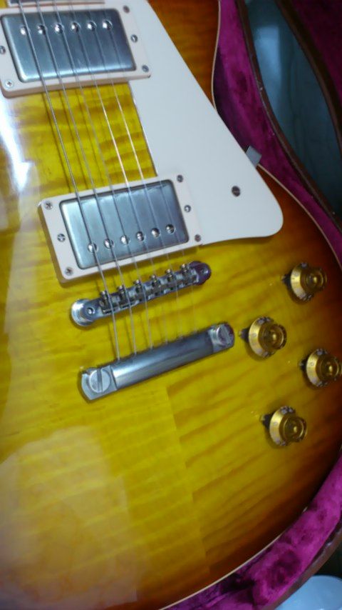 ギブソン・レスポール・ヴィンテージ系のボディ・トップ材に関して