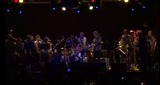 ルーの後ろのギタリスト_大人びた会場