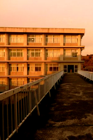 夕焼けの校舎