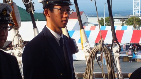 海技士国家試験試験取得を目指す実習生