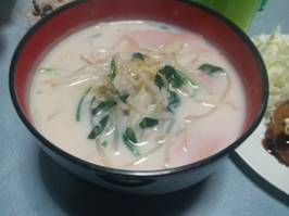 牛乳ラーメンをつくり手作りB級グルメにしてみた