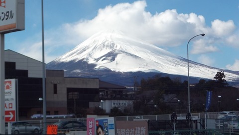母の見舞い途中に撮った巨大な富士山写真で