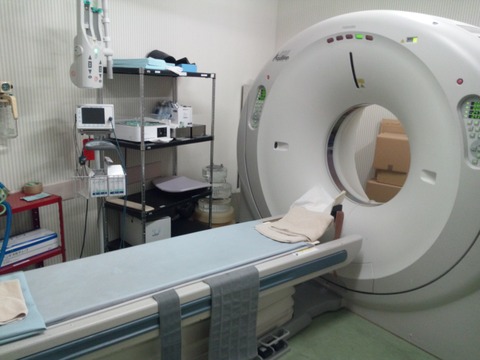 脳外科病院で肺の再検査をしたCT室の写真