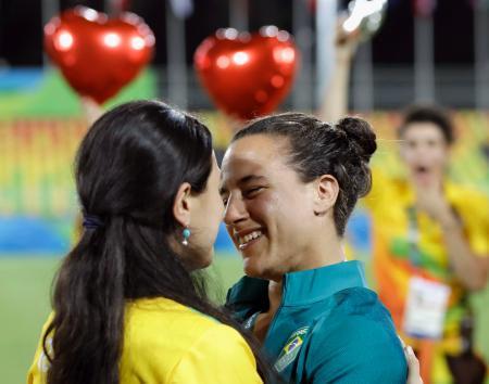 リオ五輪 女子ラグビー選手、同性から求婚 リオ五輪 女子ラグビー選手、同性から求婚