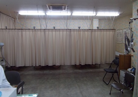 18低料金の整骨院の院内は個室マッサージ室の写真