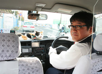 嫁が一回り若い男