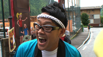 狂った村の祭り