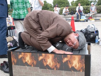 「この金で嫁と子供をくれ」