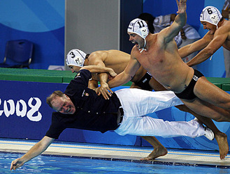 旦那達に強襲され、