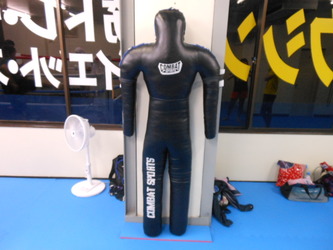 カップルにサンドバ