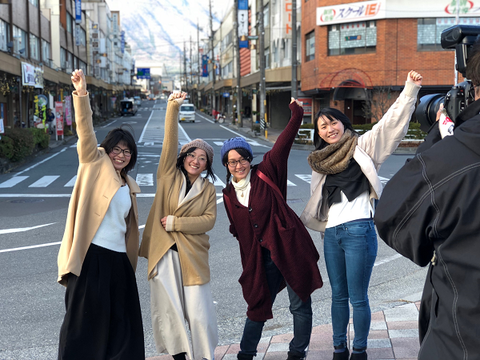 写真4 女子4人