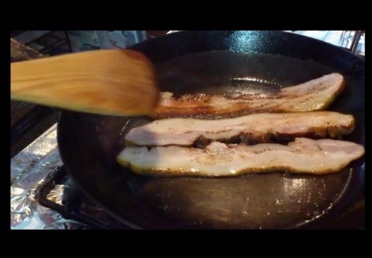 ハウルのベーコンエッグを作ってみた