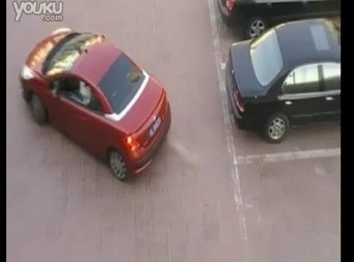 駐車場で割り込みされた時の見事な対処法