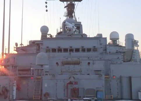 米海軍の1発100円レーザー砲(LaWS)発射実験