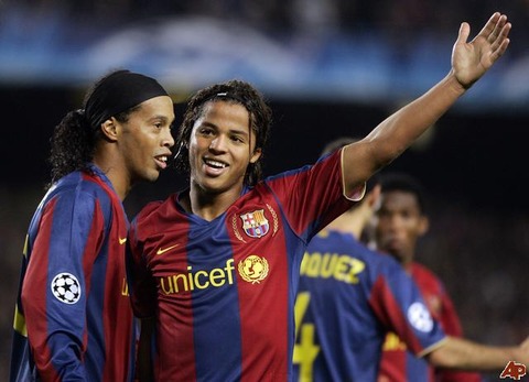 giovanni-dos-santos-ronaldinho-2008-12-3-21-36-39
