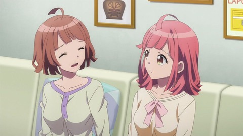 (4)