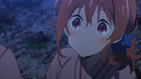 472