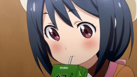 385