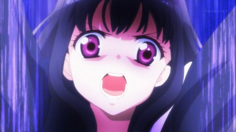 385