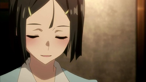 323