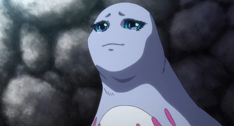 352