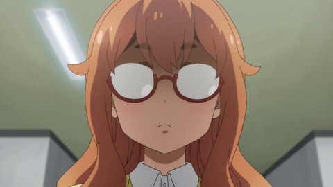 253