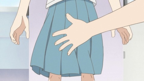 (100)