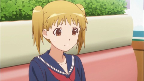 352