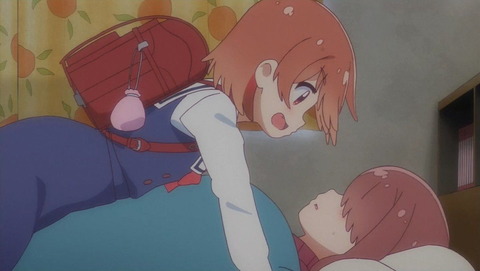 (4)