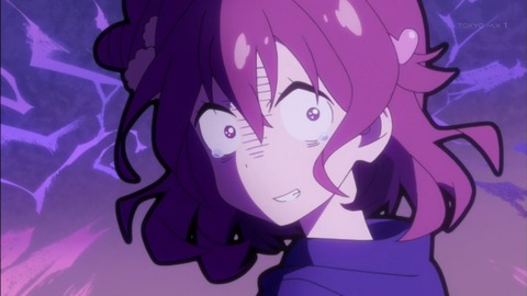 352