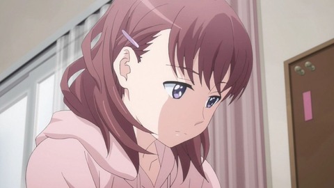 (4)