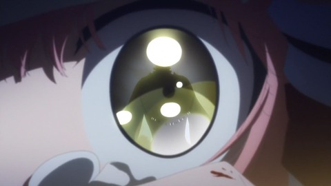 687