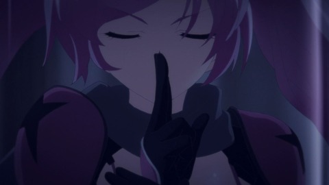 352