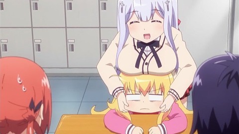 385