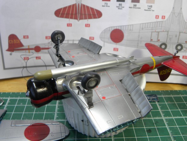 見てはいけない(1/72エアフィックス九七艦攻製作記) : つれづれプラモ