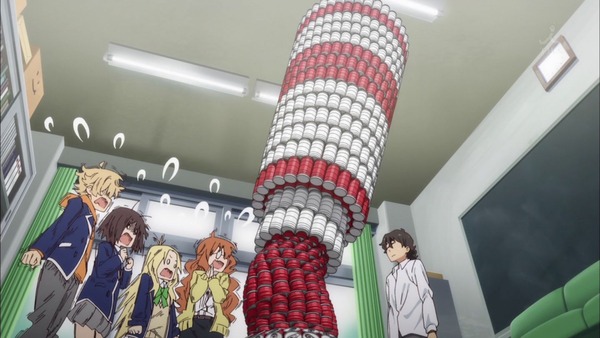 352