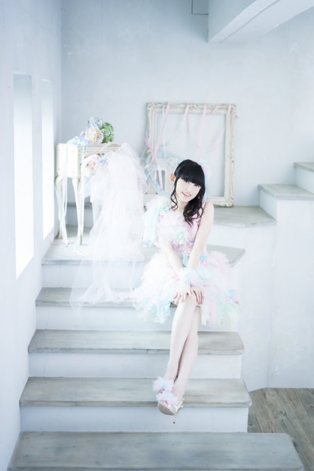 【悲報】声優の田村ゆかりさん、白くなりすぎてしまうwww