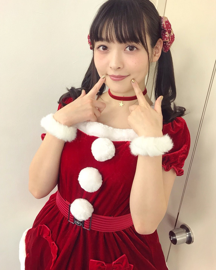 【画像あり】上坂すみれちゃんのサンタコスがエロ可愛すぎて素射www