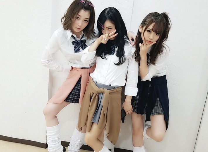 【朗報】声優の芹澤優さん、女子高生のコスプレをしてしまうwww