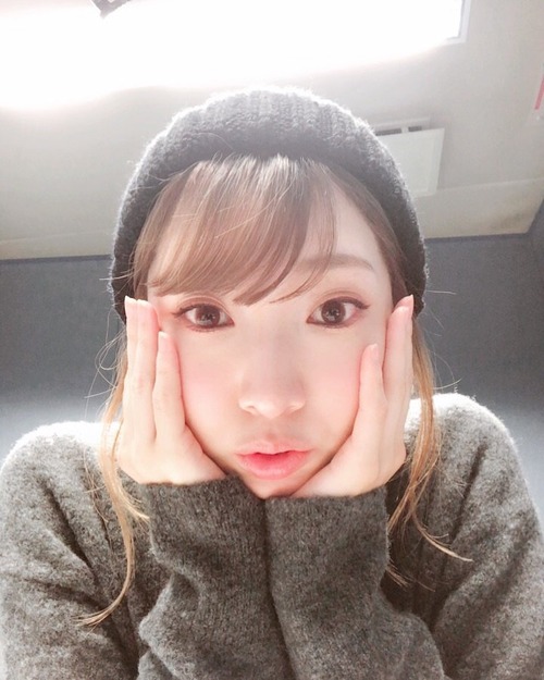 【画像】この井上麻里奈さん、なんとも言えない可愛さだな