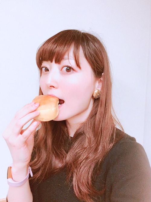 声優の花澤香菜さんはほんとパンが大好きなんだな
