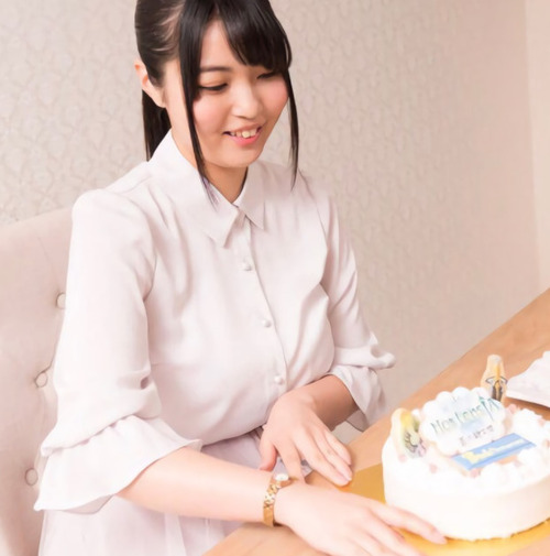 声優の大坪由佳さんって見る度に胸が大きくなってるな