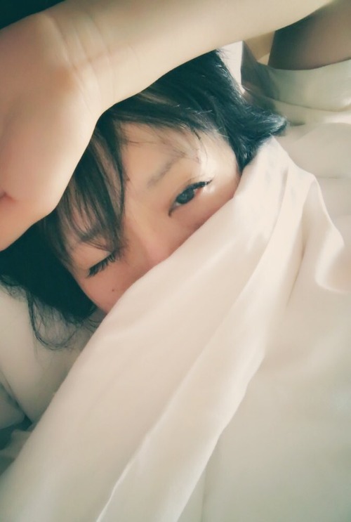 【画像】声優・名塚佳織さんの寝起き姿が可愛すぎる
