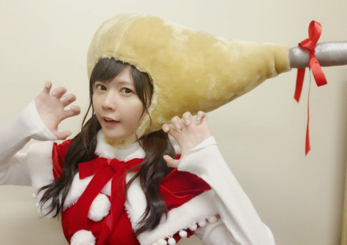 【画像】声優の竹達彩奈さんがチキンになっちゃった