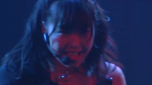 DdT3DeDVQAEhAyW