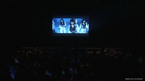 DX194d_VwAAm06n