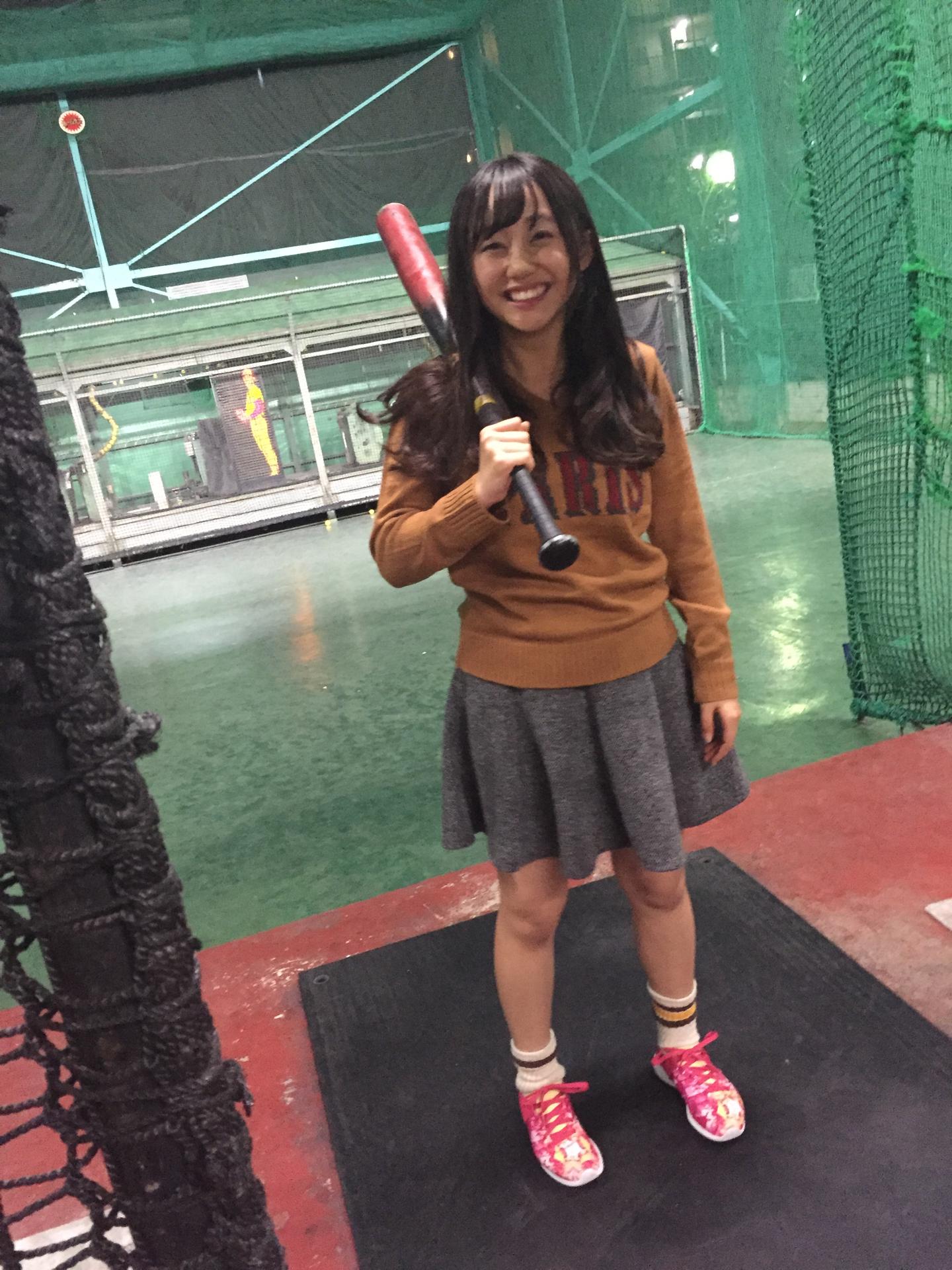 バッティングセンターで笑顔の薮下柊