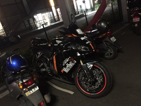 752SFqD9