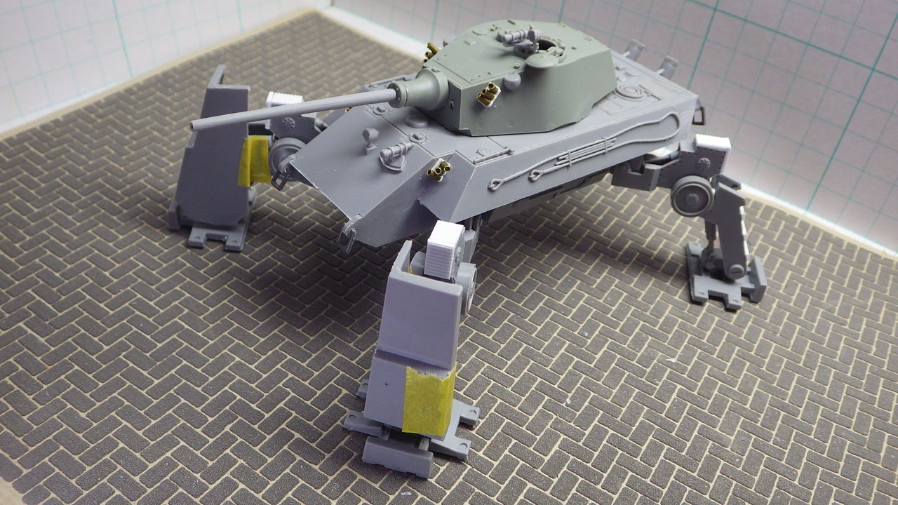 プラモデル 塗装済完成品 ロケットモデルズ 多脚戦車 多脚式の歩行機構による“if”の日本軍四脚戦車「威牙四脚式」の1