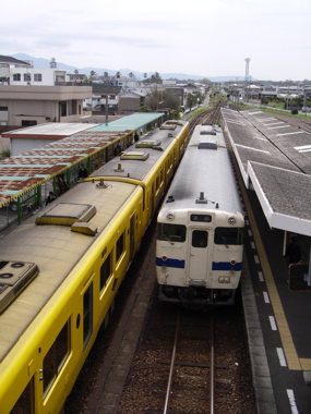 指宿駅跨線橋より